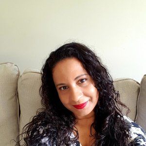 Meet your Posher, Monica